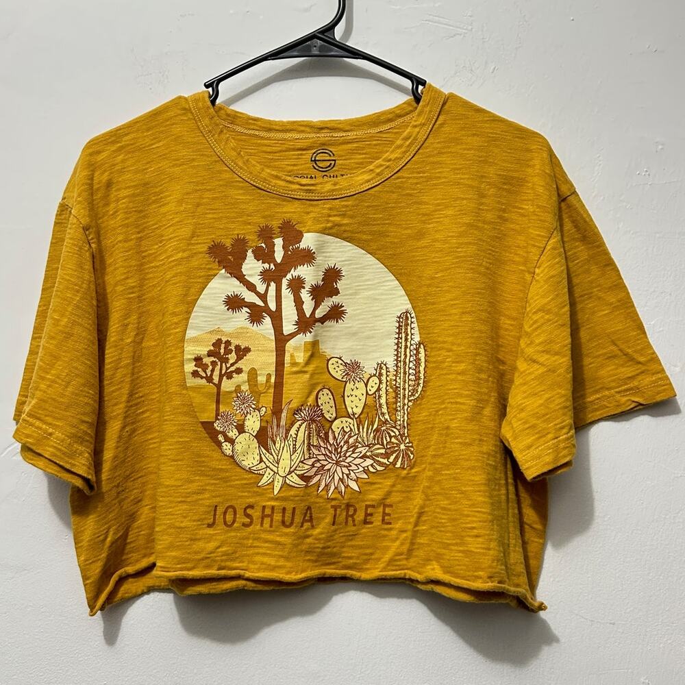 Social Culture Joshua Tree Mustard Yellow Cropped Graphic Tee L